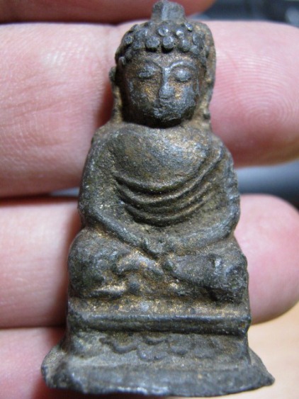 พระกรุวัดหูแกง เนื้อตะกั่วสนิมแดง จ.ตรัง สภาพพอสวย มาพร้อมบัตรรับรองความแท้