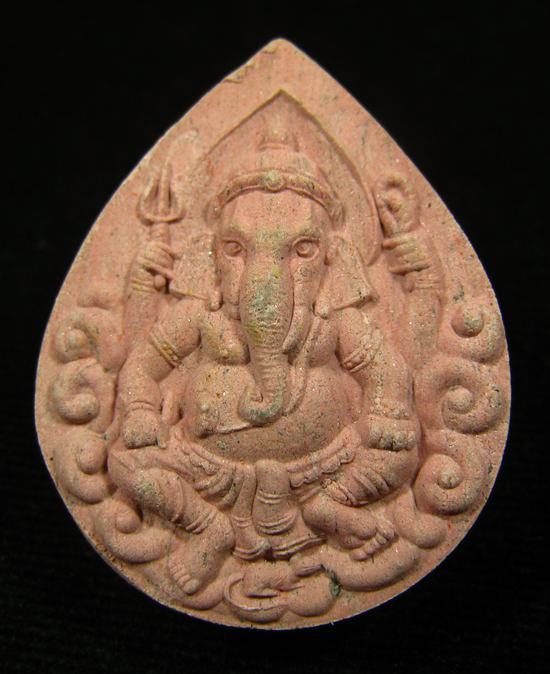 พระพิฆเณศวร์ เนื้อผงสีชมพู หลวงปู่หมุนปลุกเสก ออกวัดซับลำใย จ.ลพบุรี ปี 2543 (3)