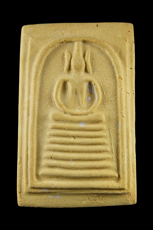 สมเด็จเกศไชโย รุ่นสร้างเขื่อน พิมพ์ ๗ ชั้นสร้างปี ๒๔๙๕ เก็บดีสวยงามครับ