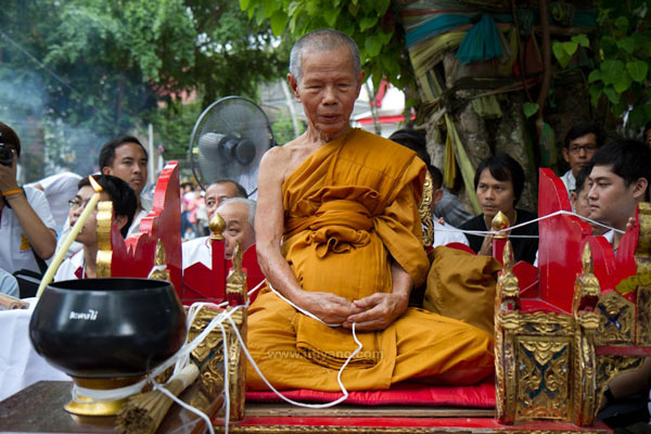 กริ่งชินบัญขร9ฤกษ์ 200ปี วัดละหารไร่ เนื้อนวะก้นอุดผงพรายกุมาร หมายเลขสวย409 สวยๆครับ