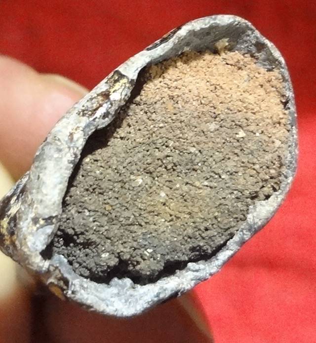  พระชินตะกั่วสนิมแดง ปางมารวิชัย ฐานบัว 2 ชั้น หน้าตัก 1 นิ้ว สูง1.5 นิ้ว รักทองเดิมๆจากกรุอยุธยาครั