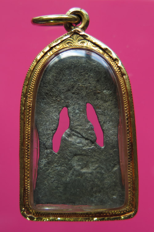 ซุ้มเรื่อนแก้ว(ขุนแผนแหวกม่าน) กรุวัดราชบูรณะ เนื้อชินเงิน พร้อมกรอบทอง