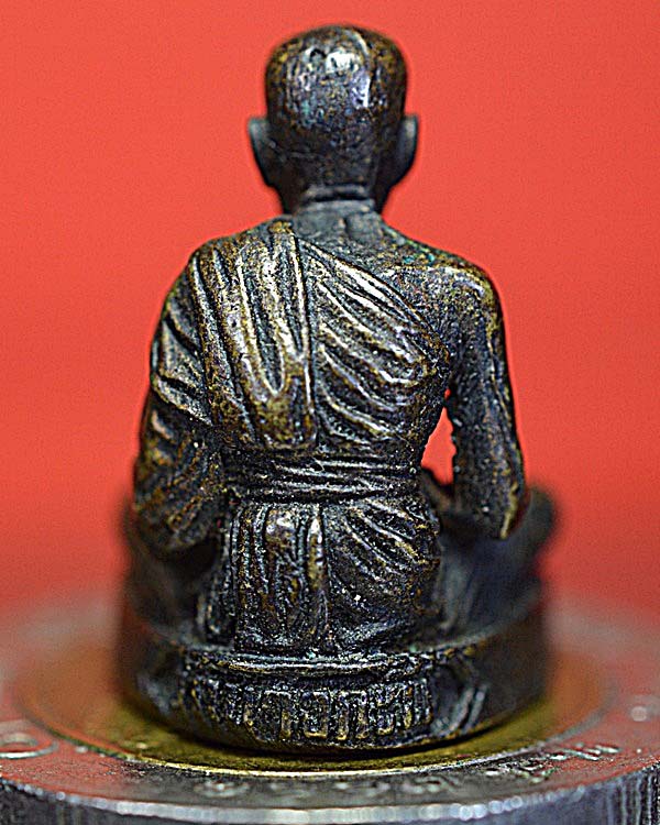 รูปหล่อหลวงพ่อคง วัดบางกะพี้ 