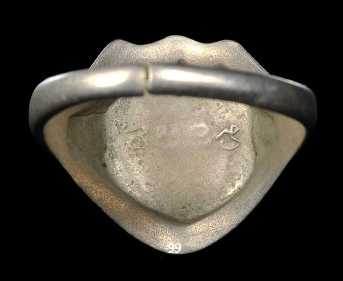 แหวน ปี06 หลังยันต์กลับ