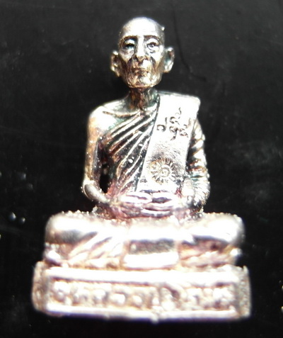 รูปเหมือนหลวงปู่โต๊ะ วัดประดูฉิมพลี จมูกโด่งๆ ก้นอุดเทียนชัย พร้อมกล่องเดิมๆ