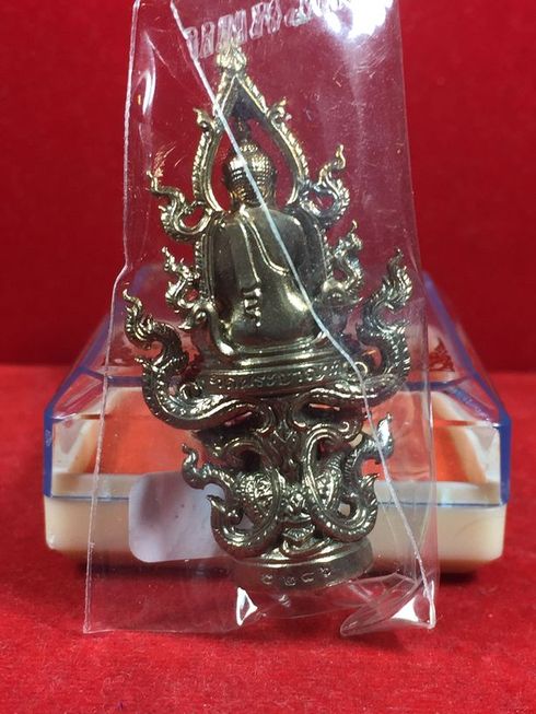 พระพุทธนิมิตรพิชิตมาร (ขนาดห้อยคอ) พระอธิการใจ วัดพระยาญาติ เนื้อนวะโลหะ