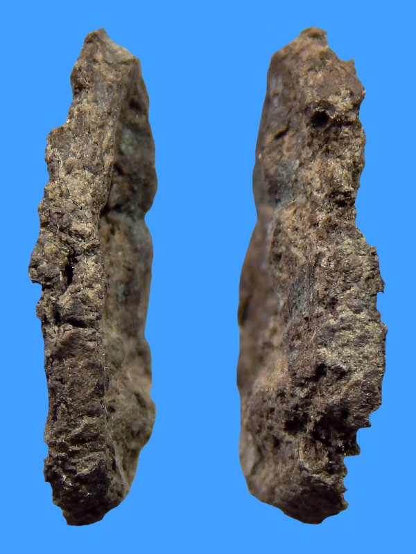 พระพิจิตร เม็ดข้าวเม่า ชินเงิน พิมพ์แขนกลมฐานเขียง