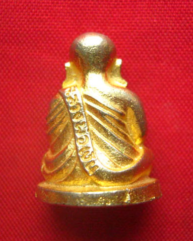 หลวงพ่อเงิน วัดบางคลาน ยิงโค้ดใต้ฐาน 