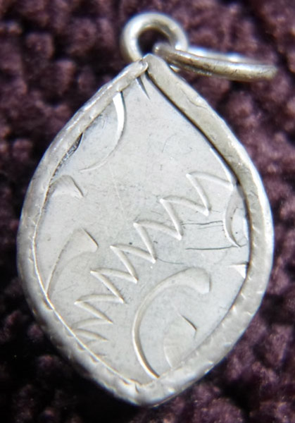 ล๊อคเก็ต ร.๕ เลี่ยมเงินแท้  // 350