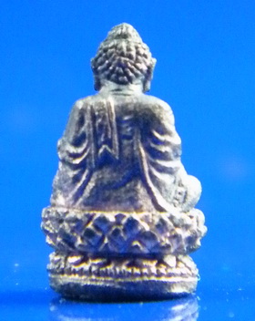 (เคาะเดียว) พระชัยจิ๋ว เซียวเยิ่นต๊ะ เนื้อเงิน หลวงพ่อเปิ่น วัดบางพระ รุ่นนะเมตตา ปี 38 กล่องเดิม