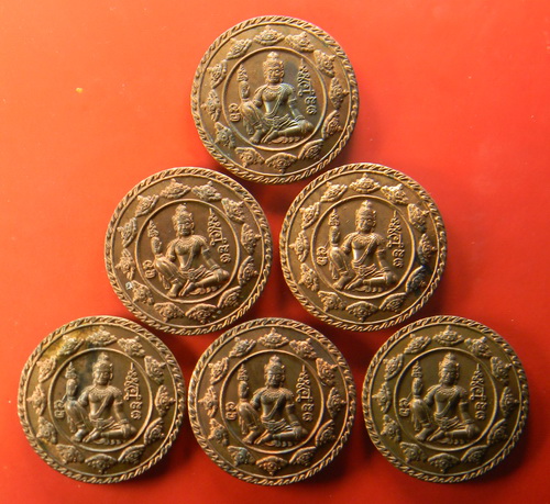 เคาะแรกแดง..เหรียญ ๓.๗ ซ.ม.อิทธิบุญฤทธิ์..ทองแดง ๖ เหรียญ..พ่อท่านเอื้อม วัดบางเนียน จ.นครศรีธรรมราช