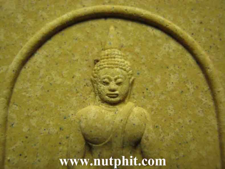 104*พระผงหลวงพ่อพระพุทธโสธร รุ่นสร้างพระอุโบสถ ปี ๔๔ มวลสารหลวงพ่อ