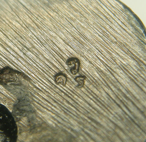 วัดใจครับ...หนุมานโภคทรัพย์ ตะไบใต้ฐาน..อุดผงพราย ตอกโค๊ต ว ค ร ไม่ทราบที่ครับ