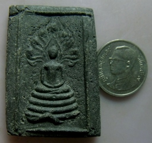 **วัดใจ**สมเด็จหลวงปู่หิน วัดระฆัง พิมพ์นาคปรกกรอบกระจก เนื้อผงใบลานหลังยันต์พุทธซ้อน**สวยๆ หายาก