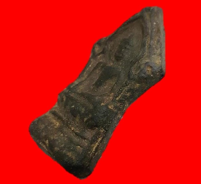 พระยอดขุนพล พิมพ์ฐานสูงเนื้อดิน กรุเตาทุเรียง จ.สุโขทัย