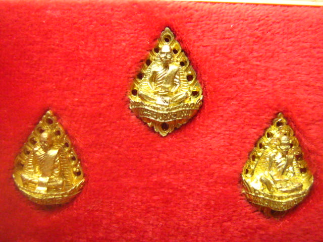 หลวงพ่อเงิน หลวงพ่อเดิม หลวงพ่อเขียน รุ่น เสาร์ 5 ปี 39 วัดไดรัง พิจิตร สวยครบชุด