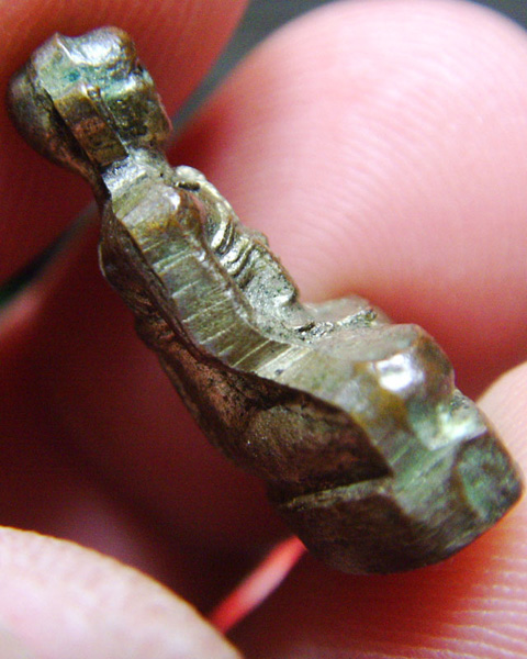 พระสังฆ์ราช  สุกไก่เถื่อน กะไหล่เงินเก่า