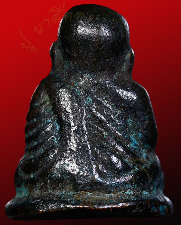 หลวงพ่อเงิน วัดบางคลาน จังหวัด พิจิตร รุ่นปืนแตก พิมพ์นิยมเศียรโต ปี ๒๕๒๘  ๑