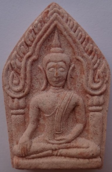 ขุนแผนหลวงปู่ธรรมรังษี เนื้อชมพู ผสมผงพรายกุมาร หลวงปู่ทิม  เคาะเดียว