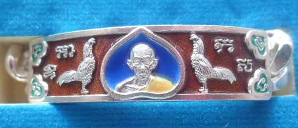 ++เลสเนื้อเงินลงยาสีแดง หนัก 2 บาท หลวงพ่อรวย วัดตะโก รุ่นเสาร์5 รวยพญาไก่ หมายเลข 1034 กล่องเดิมๆ++