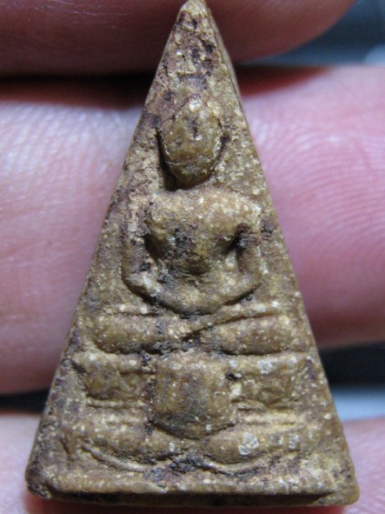 พระนางพญาสมาธิ พิมพ์นิยมฐานสูง ปี2516 เนื้อผง วัดบ่อวิน จ.ชลบุรี หลวงปู่ทิมปลุกเสก มาพร้อมบัตรรับรอง