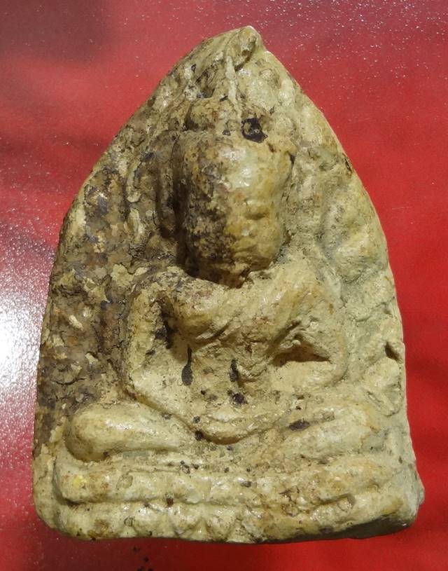  หลวงปู่เผือก พิมพ์บางกระทิงครับ