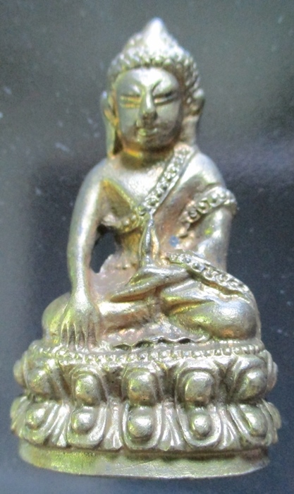 พระกริ่งจอมไทย เนื้อทองทิพย์ วัดสุทัศน์ ปี 2544 (กล่องเดิม)