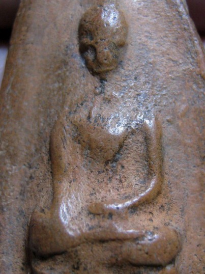 พระสรรค์นั่ง พิมพ์ใหญ่ กรุท้ายย่าน เนื้อดิน จ.ชัยนาท สภาพพอสวย 