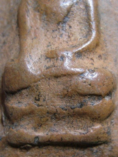 พระสรรค์นั่ง พิมพ์ใหญ่ กรุท้ายย่าน เนื้อดิน จ.ชัยนาท สภาพพอสวย 