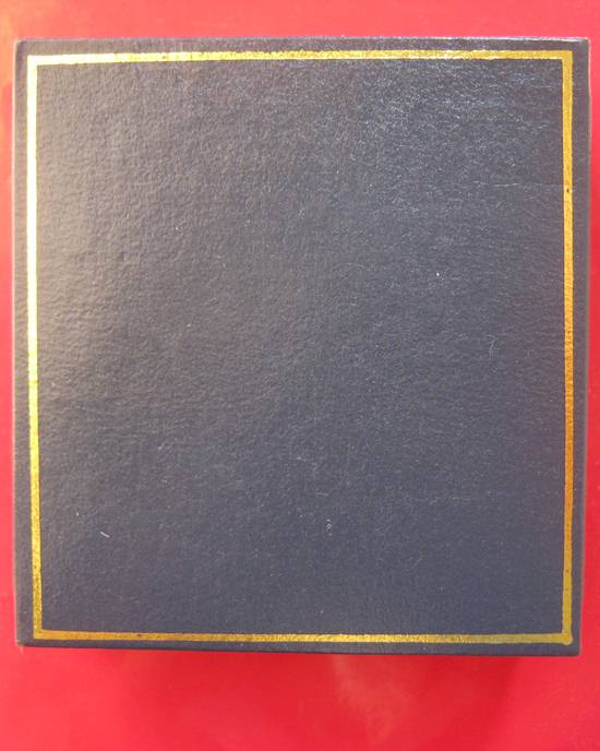 เหรียญหล่อสี่เหลี่ยม 60 พรรษา เนื้อเงินสวย หลวงพ่อเกษม ปี 36 พร้อมกล่อง