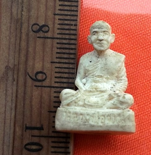เริ่ม 10 บาท กับ หลวงพ่อจวน วัดหนองสุ่ม จ.สิงห์บุรี เนื้อเรซิ่น ....BQ930