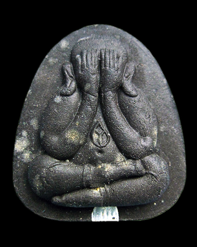 พระปิดตาปลดหนี้ หลวงปู่บัว ถามโก วัดเกาะตะเคียน เนื้อผงใบลานตะกรุดเงิน รุ่น เพชรกลับ ญสส.พ.ศ. ๒๕๕๓