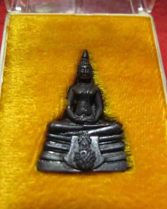 พระพุทธโสธร หลวงพ่อโสธร รุ่นย้อนยุคสร้างพระอุโบสถ ปี40 สภาพสวยมากๆ