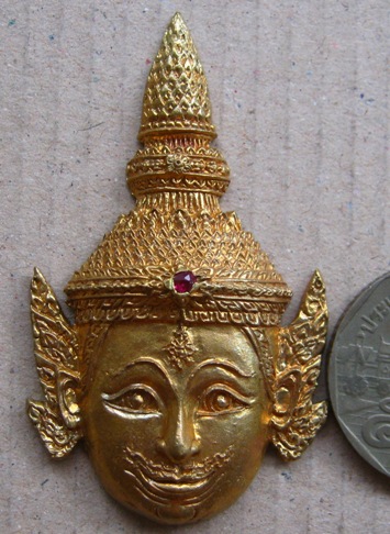เศียรพระลักษณ์หน้าทอง รุ่นสมปรารถนา(รุ่นแรก)หลวงพ่อเอิบ วัดซุ้มกระต่าย ชัยนาท ปี2555เลข573พร้อมกล่อง