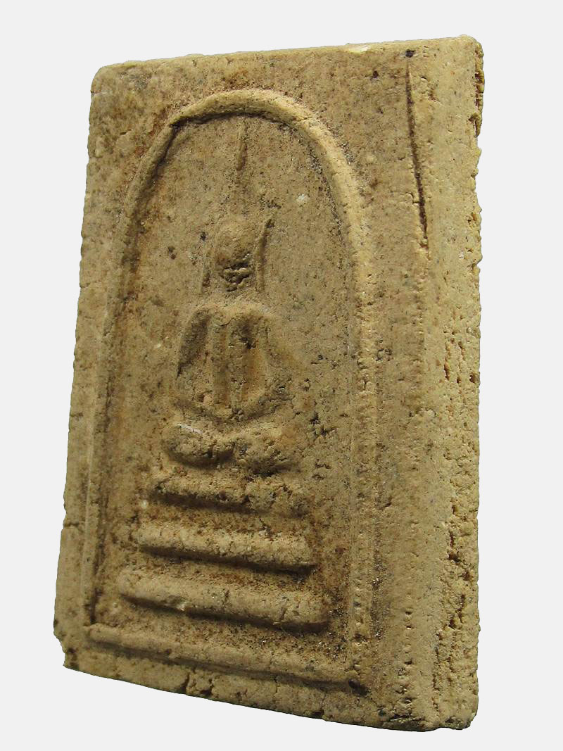 พระสมเด็จหลวงปู่นาค วัดระฆัง ปี 2484 พิมพ์ 3 ชั้นอกร่อง