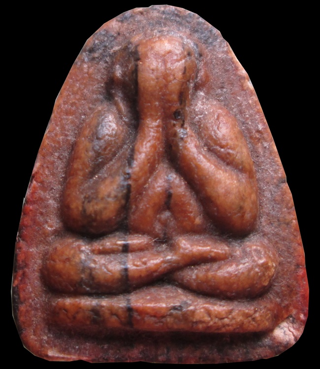 พระปิดตารุ่นแรก เนื้อลาย หลวงพ่อแพ วัดพิกุลทอง เนื้อจัดๆ ดูง่ายๆ ตามสภาพครับ เคาะแรกแดงครับ