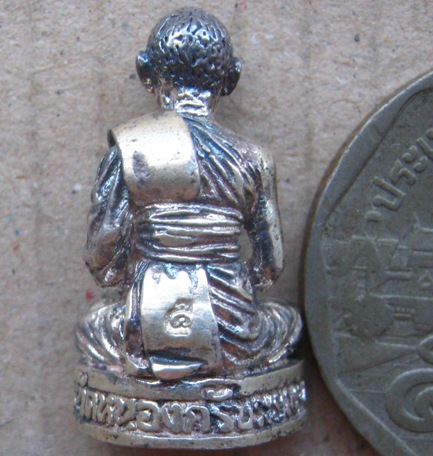  รูปเหมือน ฉลองครบ5รอบ หลวงพ่อสาคร วัดหนองกรับ ระยอง รุ่นชินบัญชร ปี2540 เนื้อเงิน โค้ดเลข5 +กล่อง