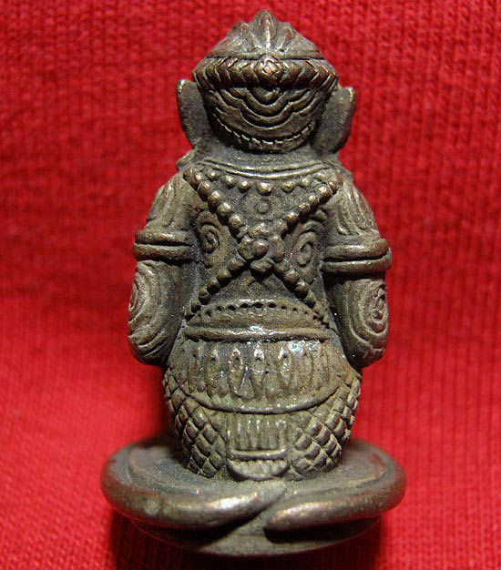 หนุมานมหาปราบ เนื้อนวะโลหะ อุดผงพรายกุมาร หมายเลข 2910 พร้อมกล่องเดิมครับ