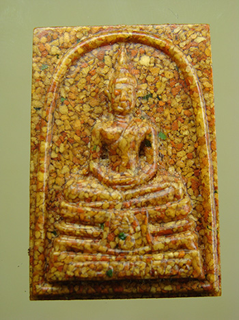 พระผงกระเบื้องหลังคาโบสถ์ หลวงพ่อโสธร ฐานผ้าทิพย์ ภ.ป.ร. หลังเรียบ กล่องเดิม 