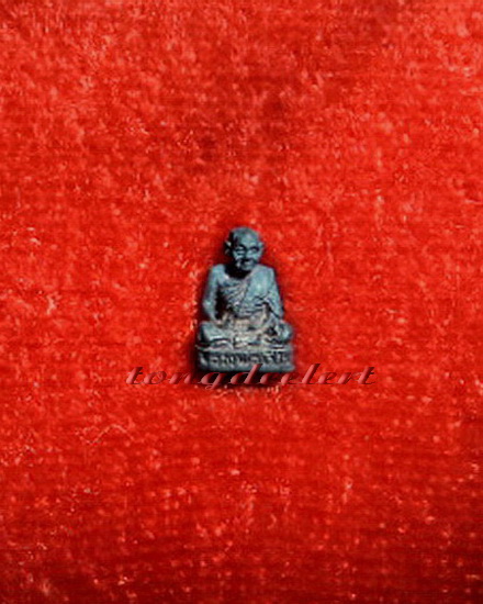 รูปหล่อจิ๋วหลวงพ่อเปิ่น วัดบางพระ จ.นครปฐม ปี 2538 เนื้อเงิน น่ารักมากค่ะ