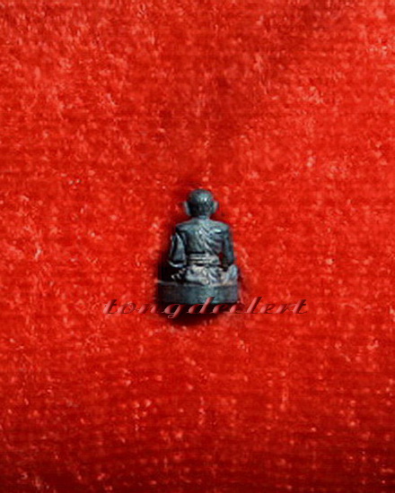 รูปหล่อจิ๋วหลวงพ่อเปิ่น วัดบางพระ จ.นครปฐม ปี 2538 เนื้อเงิน น่ารักมากค่ะ