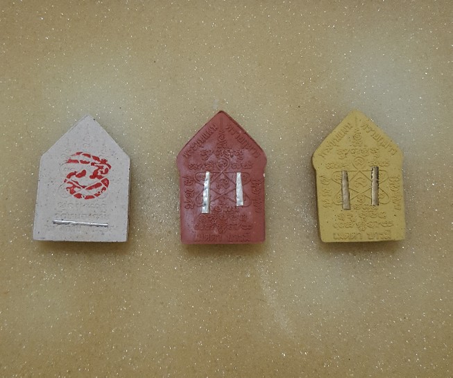 ขุนแผนหลวงพ่อสาคร วัดหนองกรับ 3 อัน