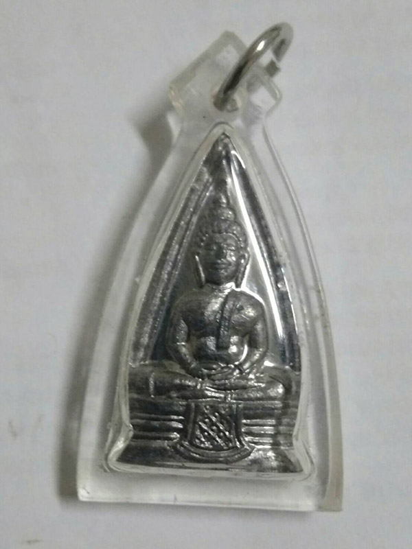 หลวงพ่อโสธร สามเหลี่ยมเนื้อตะกั่ว