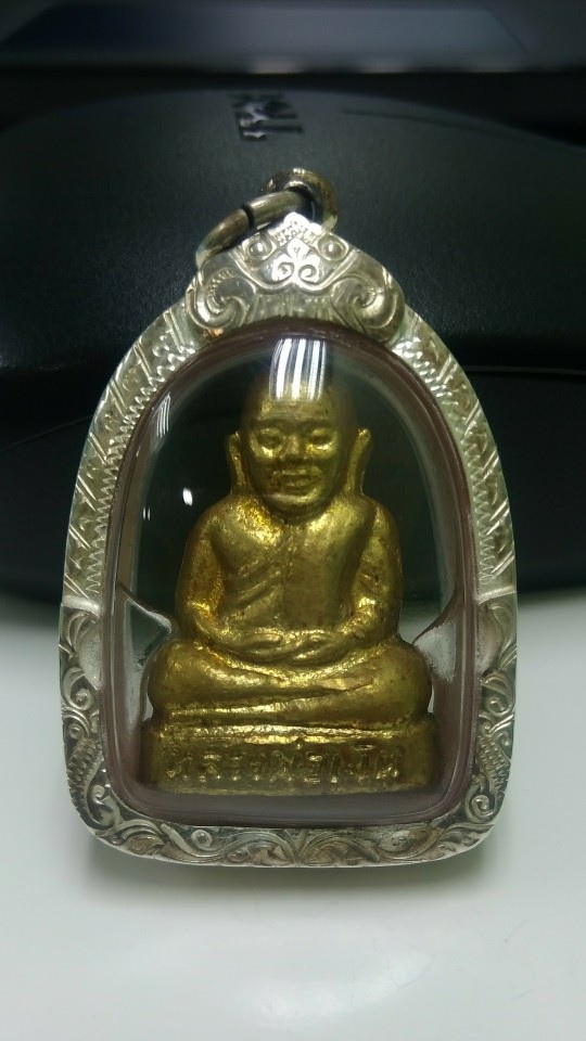 หลวงพ่อเงิน วัดท้ายน้ำ ปี15 หน้าหนุ่ม ฐานสูง เลี่ยมเงินพร้อมใช้