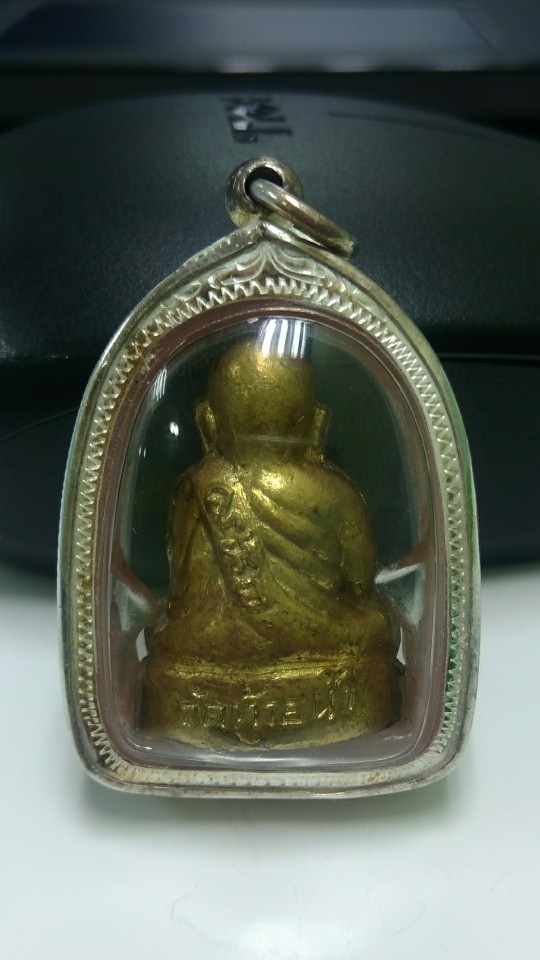 หลวงพ่อเงิน วัดท้ายน้ำ ปี15 หน้าหนุ่ม ฐานสูง เลี่ยมเงินพร้อมใช้