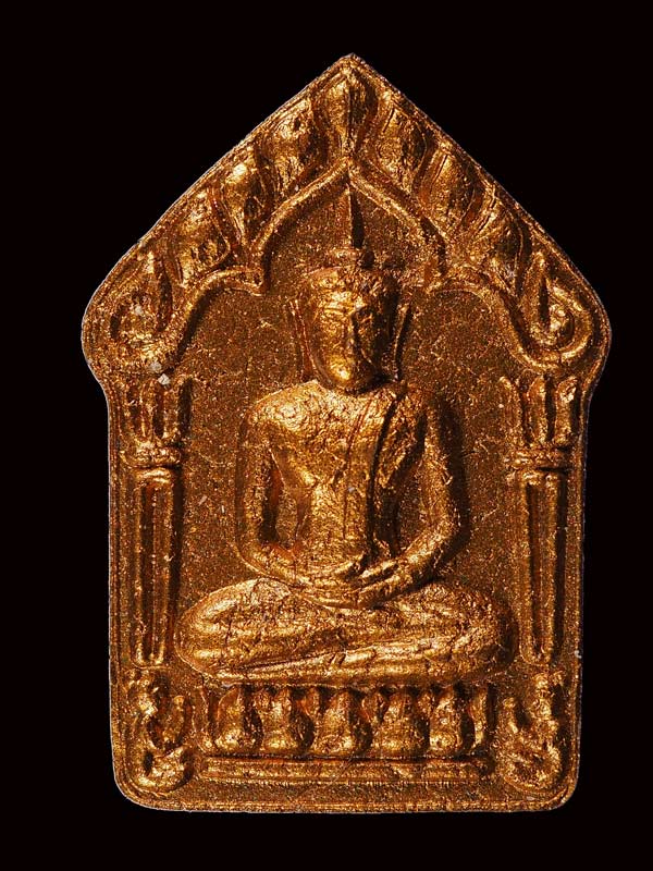 ขุนแผนผงพรายกุมาร รุ่นไตรมาส 51เนื้อว่านขาว พิมพ์ใหญ่ ฝังพลอย หลวงพ่อสาคร วัดหนองกรับ.....3086