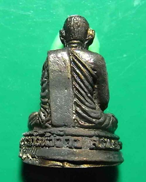 เคาะเดียว รูปหล่ออุดผงอิทธิเจ รุ่น 1 หลวงพ่อบุญชู วัดหัวว่าว จังหวัดสิงห์บุรี พร้อมกล่องเดิม c0