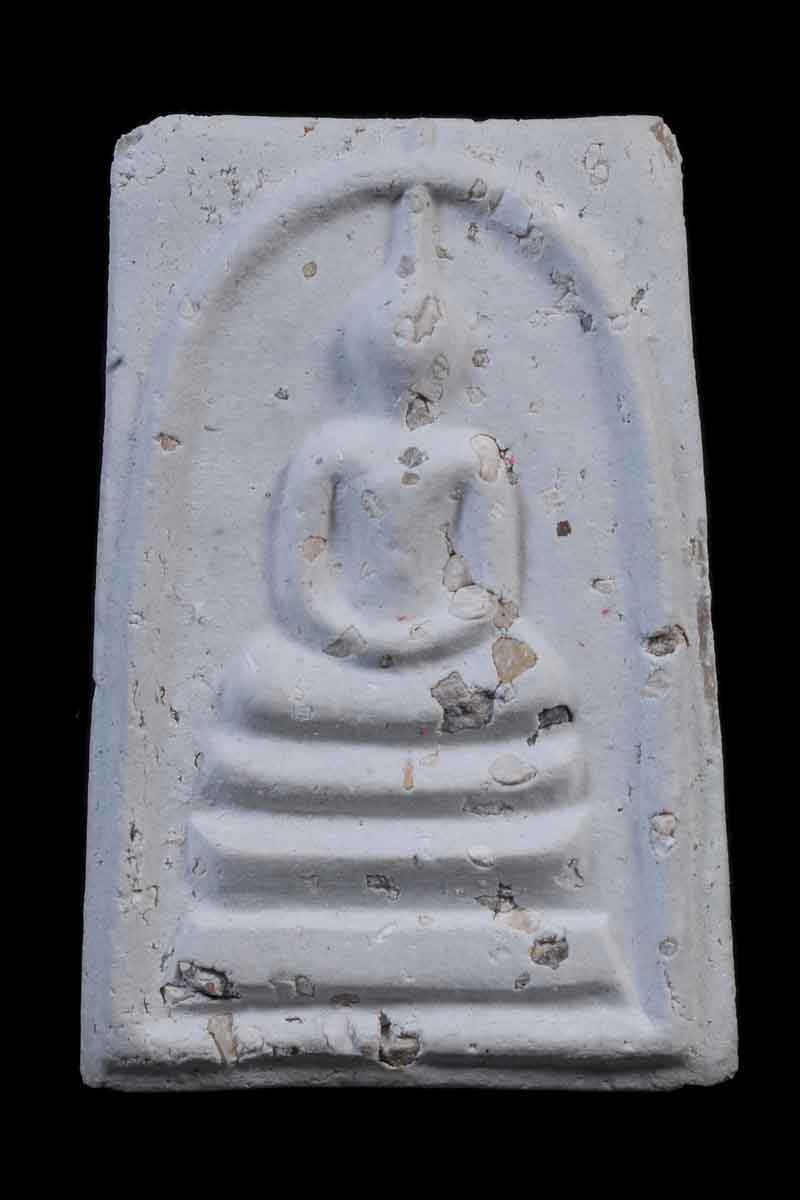 สมเด็จบางขุนพรหม พิมพ์ใหญ่ A ทะลุซุ้ม มีสังฆาฎิ (นิยมสุด) ปี 2543 เนื้อผง โรยผงเก่า +กล่อง+ ใบรับรอง