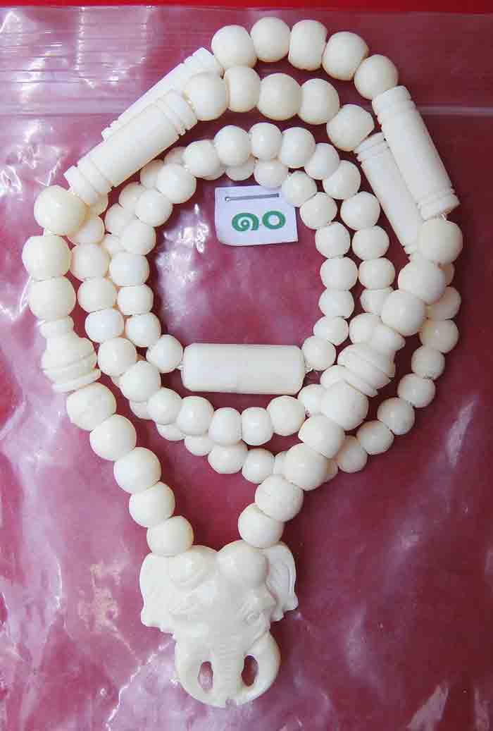 *** สร้อยกระดูกนกกระจอกเทศ ขนาด 25 นิ้วสวยๆครับยิ่งใส่ยิ่งฉ่ำ เป็นงาน Hand Make สวยตามรูปครับ