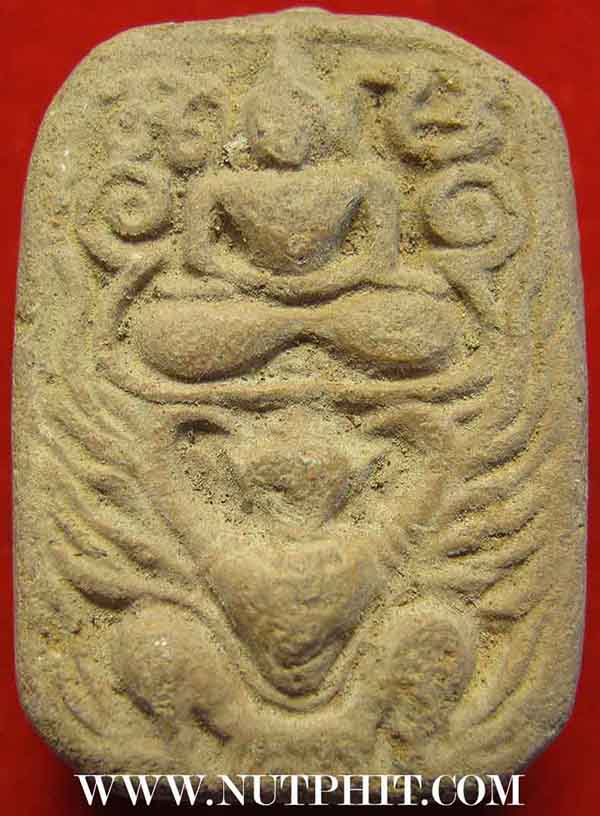 พระปัจเจกพุทธเจ้า ลพ.ฤาษีลิงดำ วัดท่าซุง พิมพ์ทรงครุฑ เนื้อดิน แพ็คคู่ 2 องค์*22